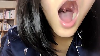 japanese student uvula