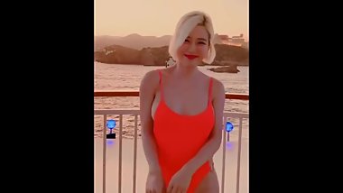 Titdrops plus Cute and Hot girls dancing and kissing compilation -9gag