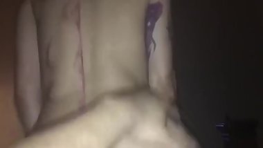 Chingando en el cuarto de sus viejos