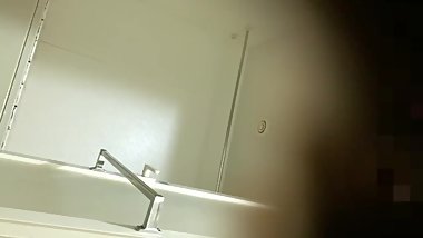 ç´ äººç›—æ’®ã€æ¯è¦ªã®é¢¨å‘‚ã®å¾Œã®ç€æ›¿ãˆ